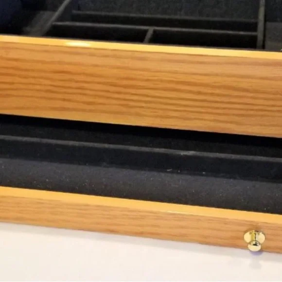 Lori Greiner Large Jewelry Chest - Picture 8 of 12